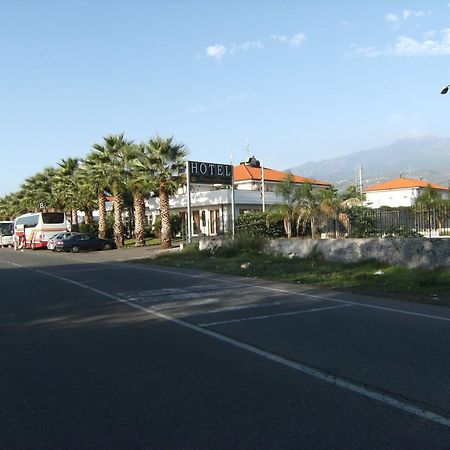King'S House Hotel Resort Mascali Bagian luar foto