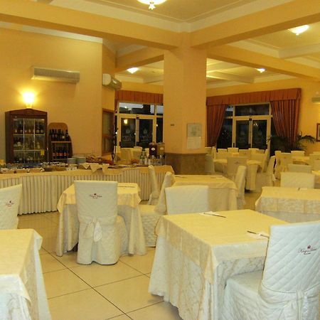 King'S House Hotel Resort Mascali Bagian luar foto