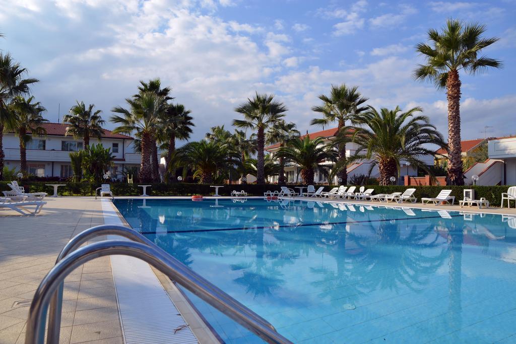 King'S House Hotel Resort Mascali Bagian luar foto