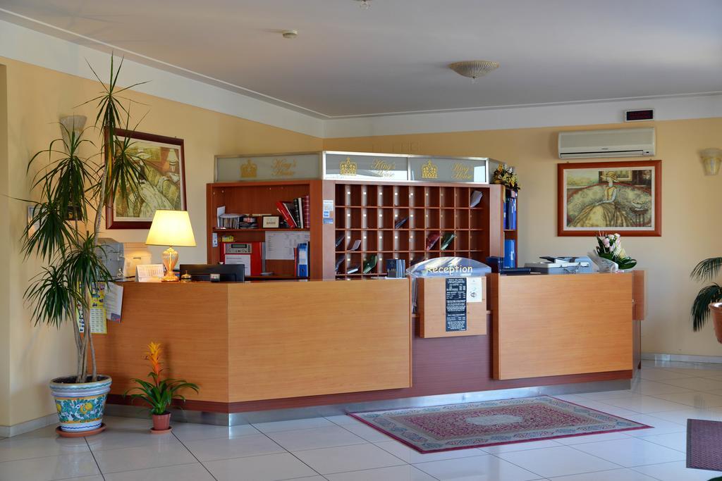 King'S House Hotel Resort Mascali Bagian luar foto