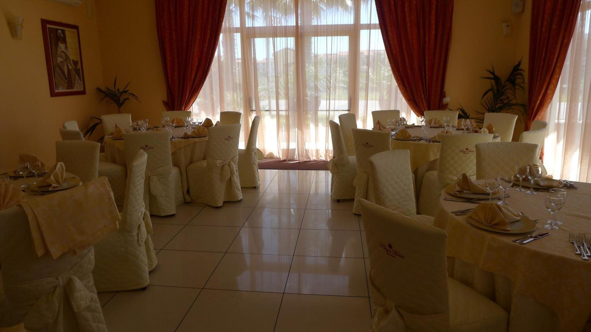 King'S House Hotel Resort Mascali Bagian luar foto