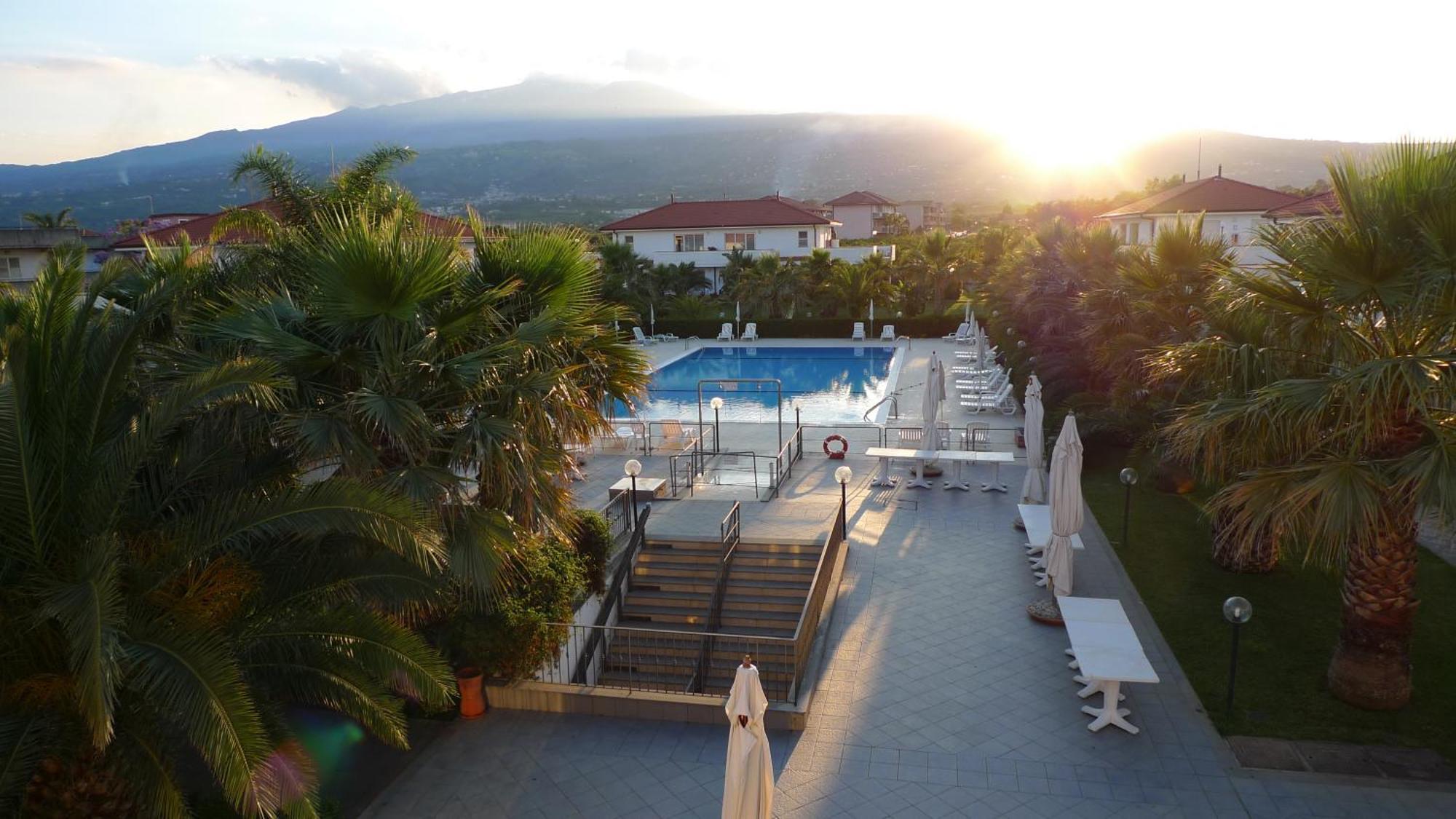 King'S House Hotel Resort Mascali Bagian luar foto